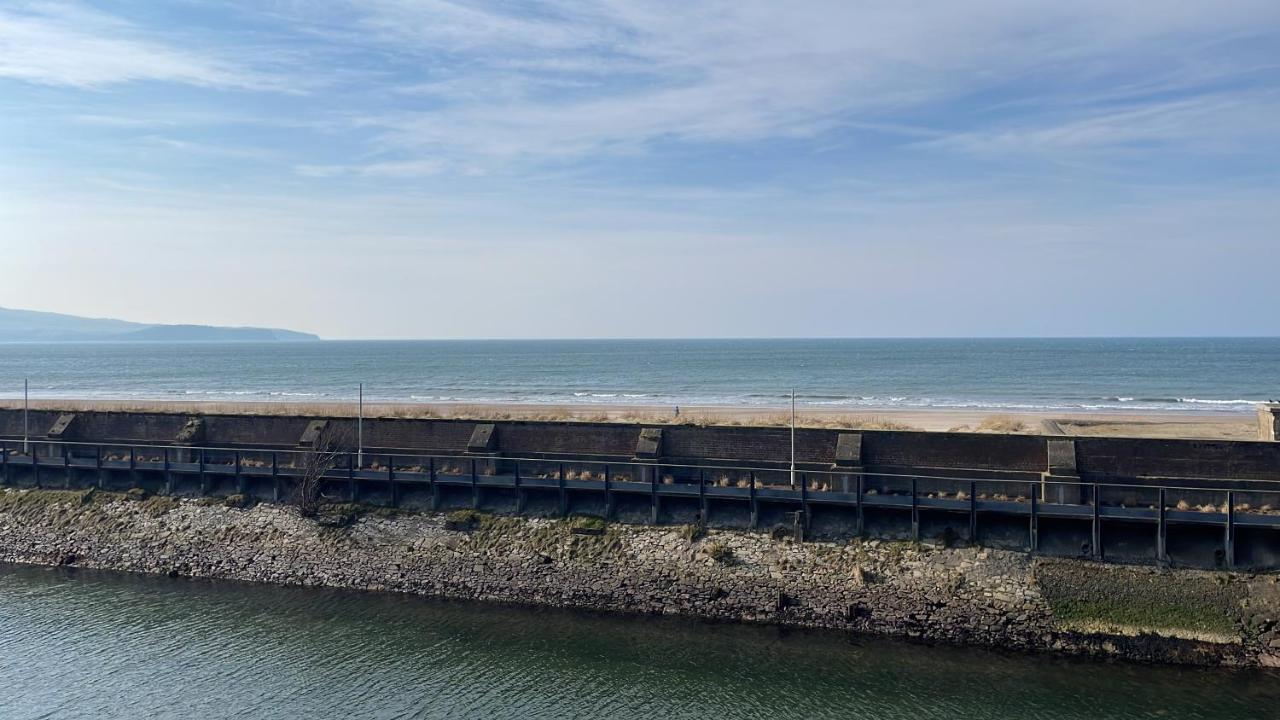 The Marine - Balcony - Beach View - Coorie Doon Stays Ayr Bagian luar foto